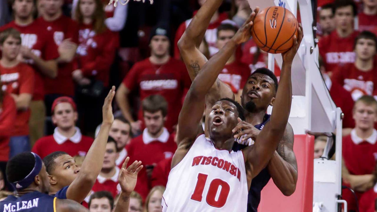 Badgers control 'chaos' in blowout win over Chattanooga